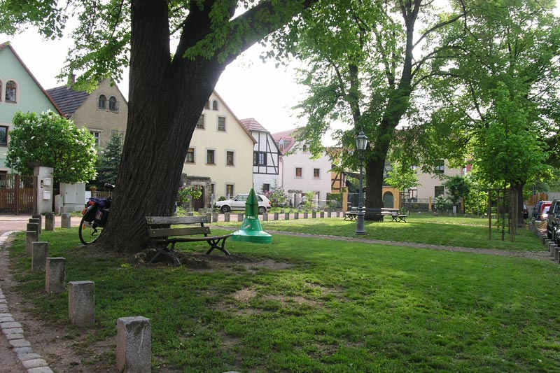 Dorfplatz Altmickten