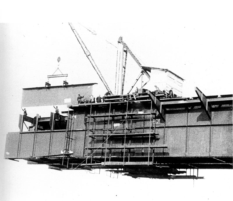 Bau der Flügelwegbrücke, Montage der Stahlkonstruktion 1930