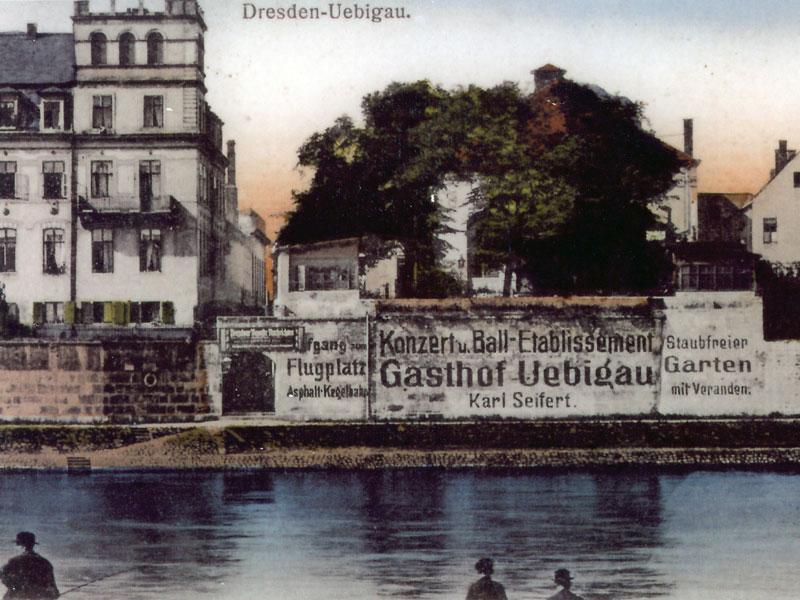 Gasthof Uebigau, Pionierkaserne und Treppe zur Elbe