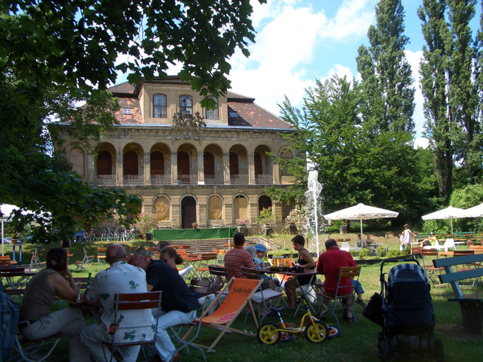 Sommerwirtschaft im Schlosspark Übigau (2008, Foto: F. Philipp)
